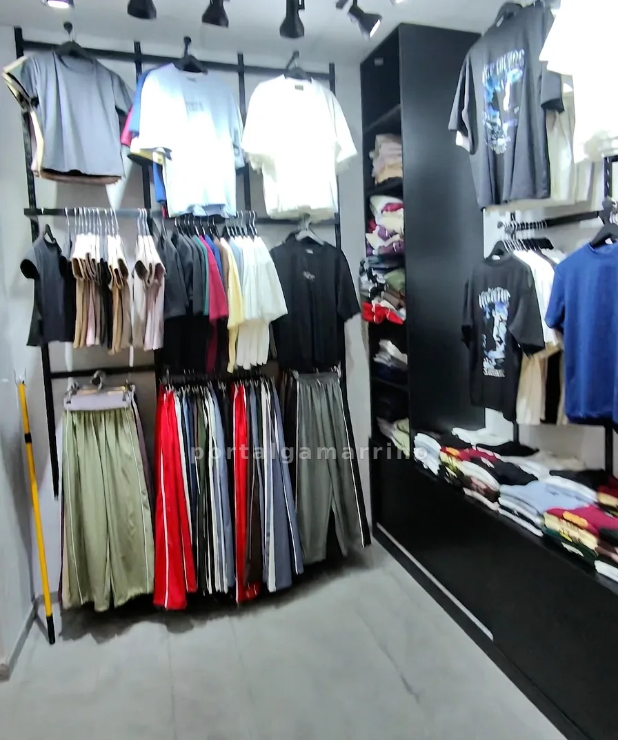 Tienda de polos oversize y ropa urbana · Ropa y Moda · Ropa Casual — foto 4