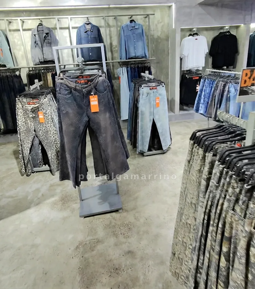 Tienda de jeans y polos oversize para hombre — Galería Kristales