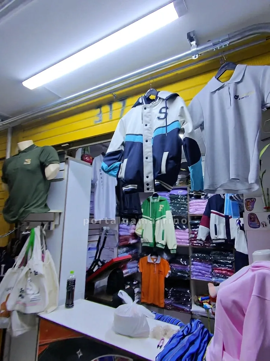 Tienda de casacas universitarias y polos bordados · Uniformes y ropa corporativa · Bordado y personalización textil — foto 3