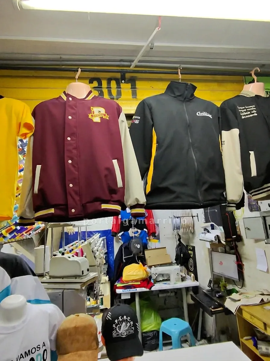 Taller de bordado y casacas personalizadas · Servicios de confección · Bordado y personalización textil — foto 2