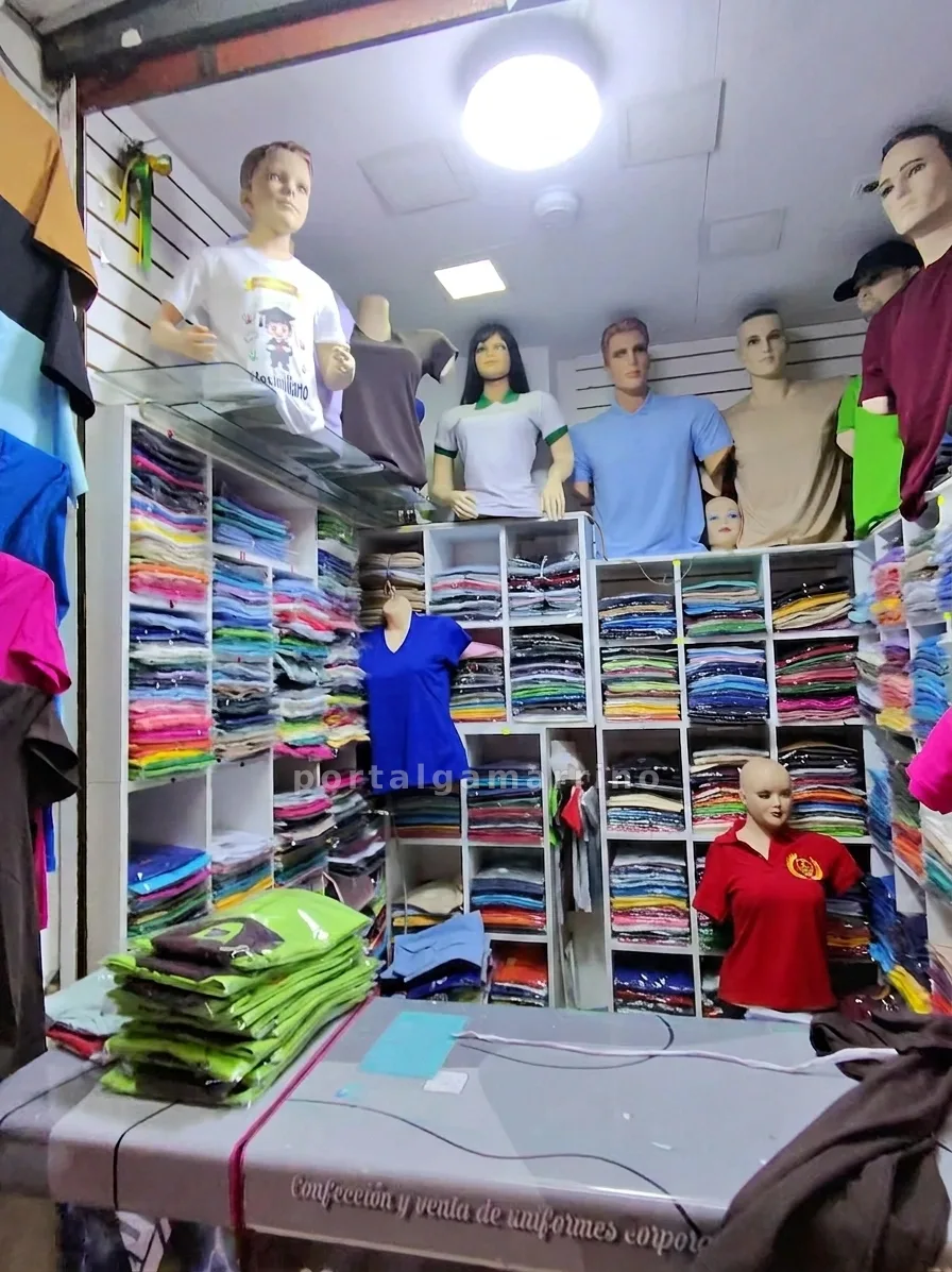 Tienda de polos y uniformes corporativos — Galería YUYI