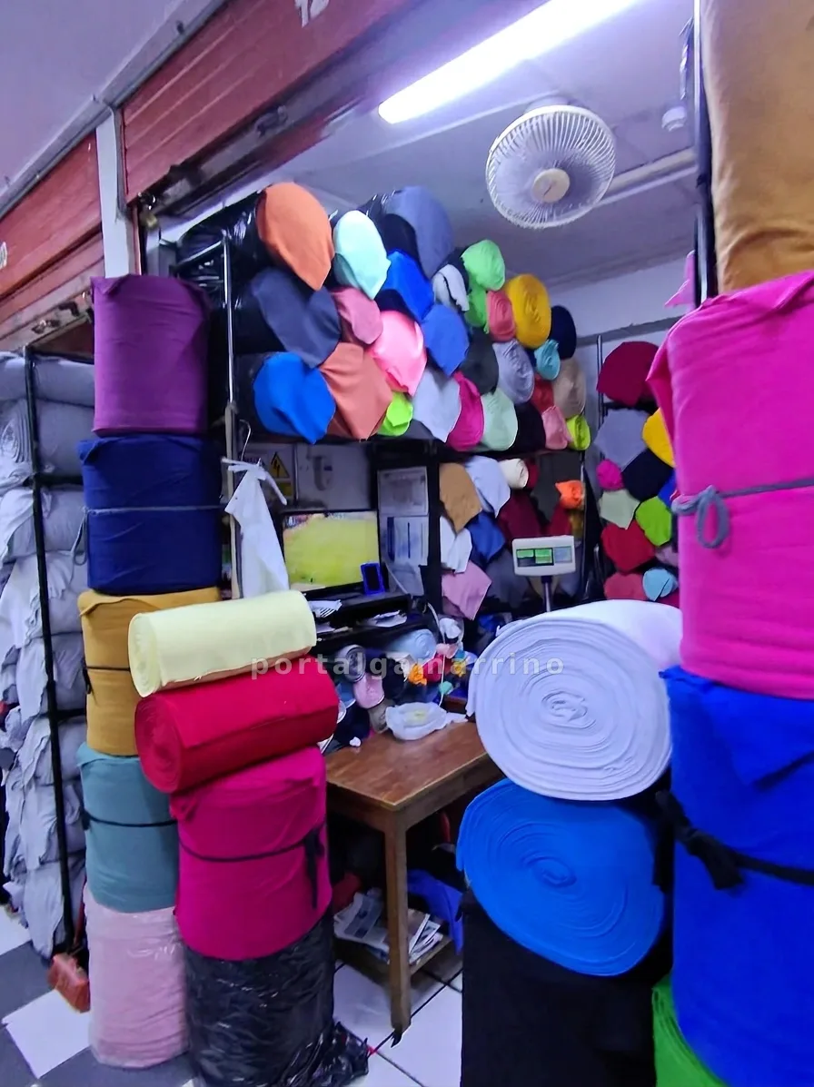 Tienda de telas en rollo de colores · Telas · Telas — foto 2