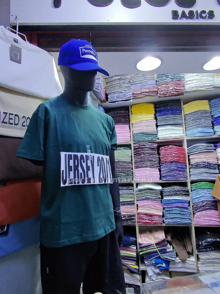 Tienda de polos básicos y oversize — Galería YUYI