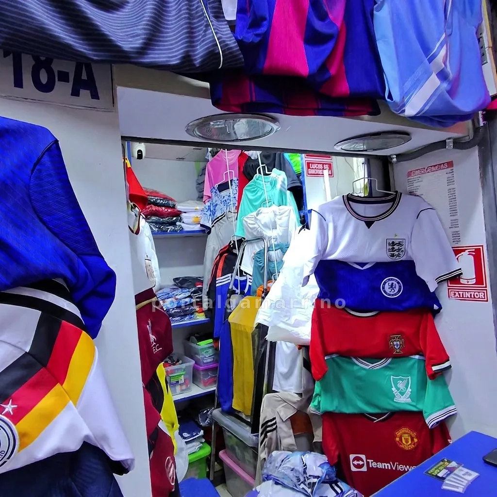 Tienda de camisetas de fĂștbol y polos deportivos · Ropa Deportiva · Ropa Deportiva â foto 3