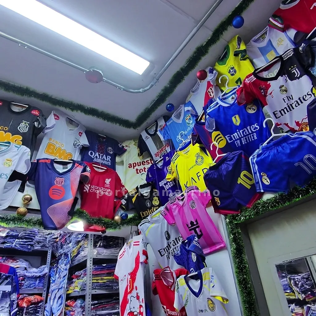 Tienda de camisetas y shorts de fútbol · Ropa Deportiva · Camisetas Deportivas — foto 2