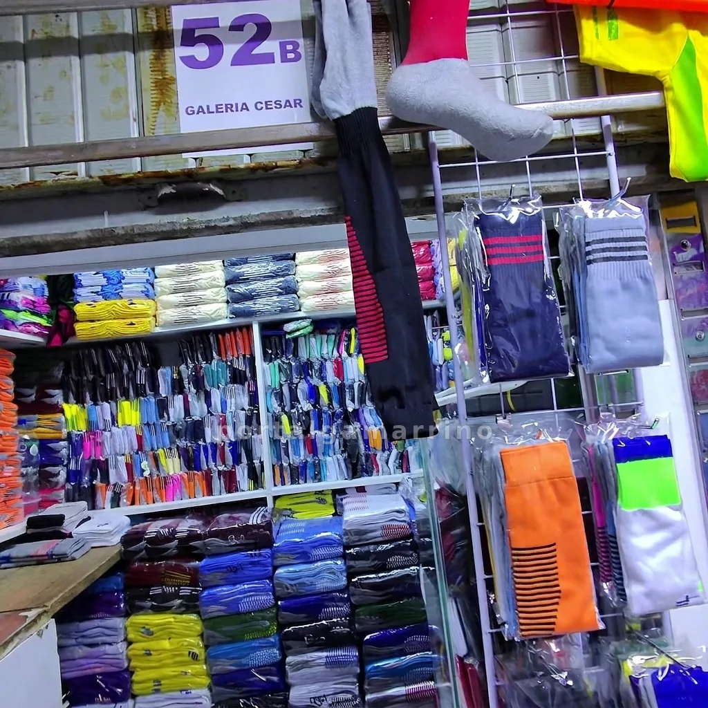 Tienda de medias deportivas y calcetines · Ropa y Moda · Variado — foto 2