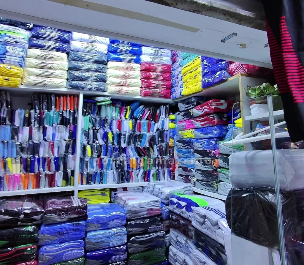 Tienda de medias deportivas y calcetines · Ropa y Moda · Variado — foto 3