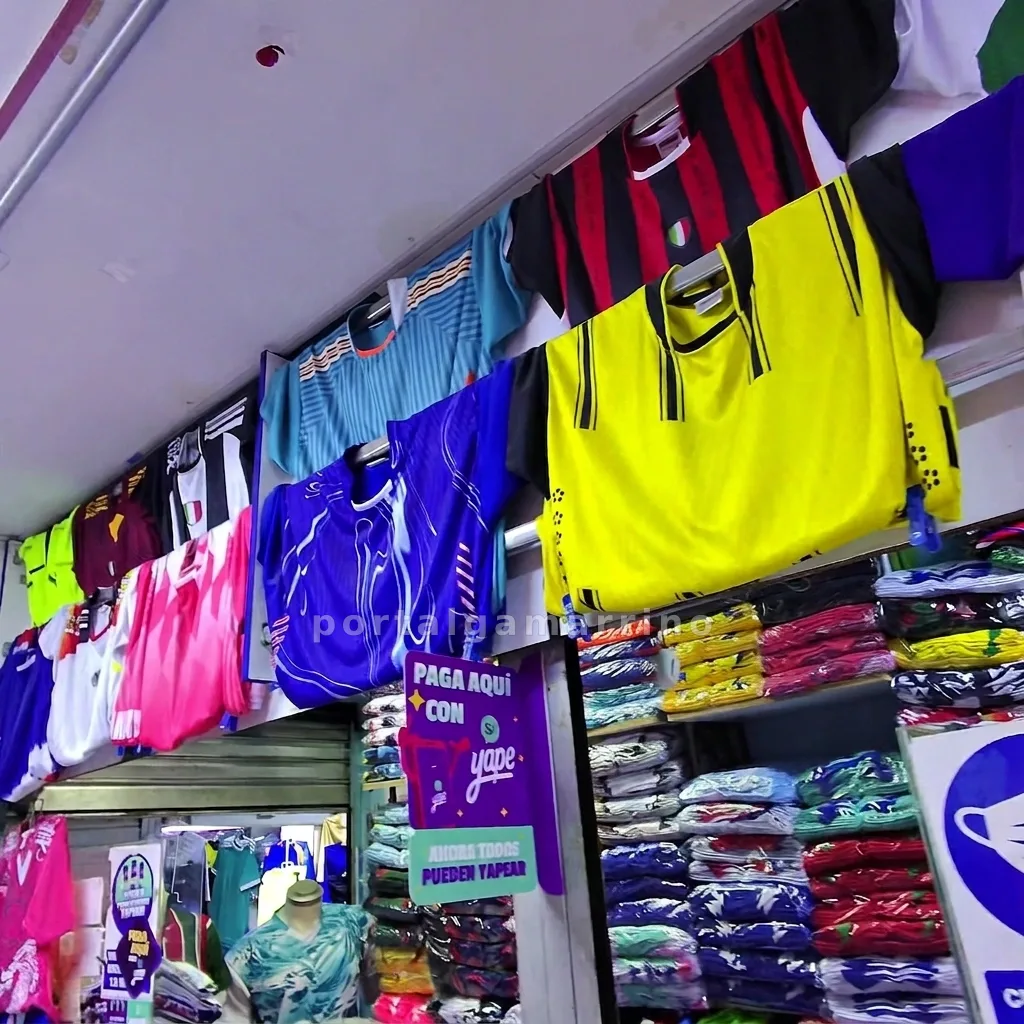 Tienda de camisetas y polos deportivos · Ropa Deportiva · Ropa Deportiva â foto 1