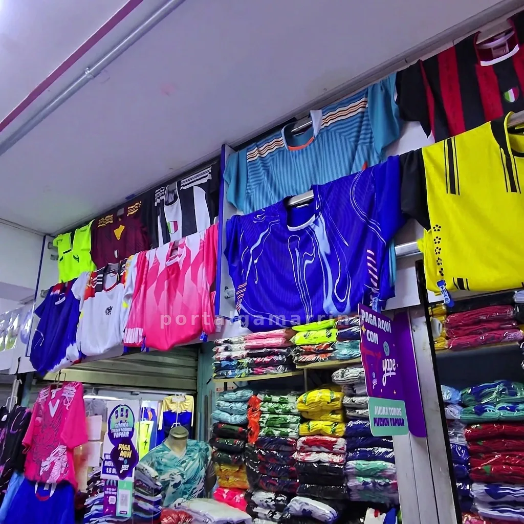 Tienda de camisetas y polos deportivos · Ropa Deportiva · Ropa Deportiva â foto 2