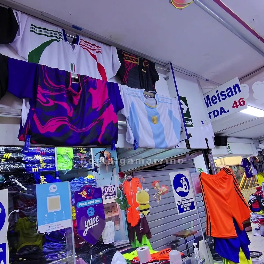 Tienda de camisetas y polos deportivos · Ropa Deportiva · Ropa Deportiva â foto 3