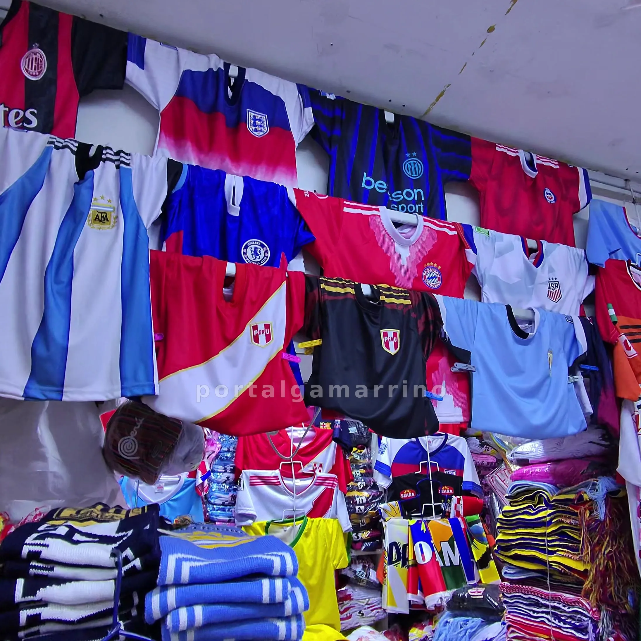 Tienda de camisetas de fĂștbol y bufandas deportivas · Ropa Deportiva · Ropa Deportiva â foto 1