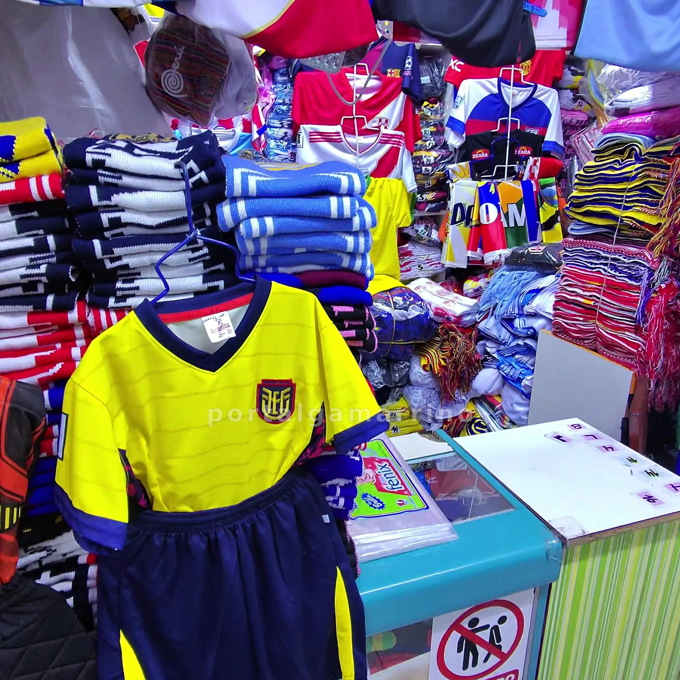 Tienda de camisetas de fĂștbol y bufandas deportivas · Ropa Deportiva · Ropa Deportiva â foto 2