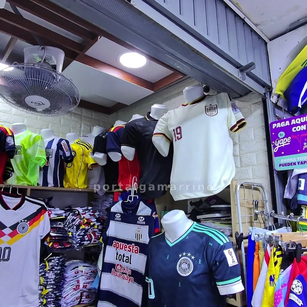 Tienda de camisetas de fútbol y ropa deportiva · Ropa Deportiva · Ropa Deportiva — foto 2