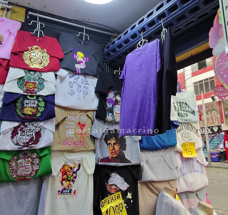 Tienda de polos estampados, crop tops y camisetas oversize · Ropa y Moda · Ropa Casual — foto 1