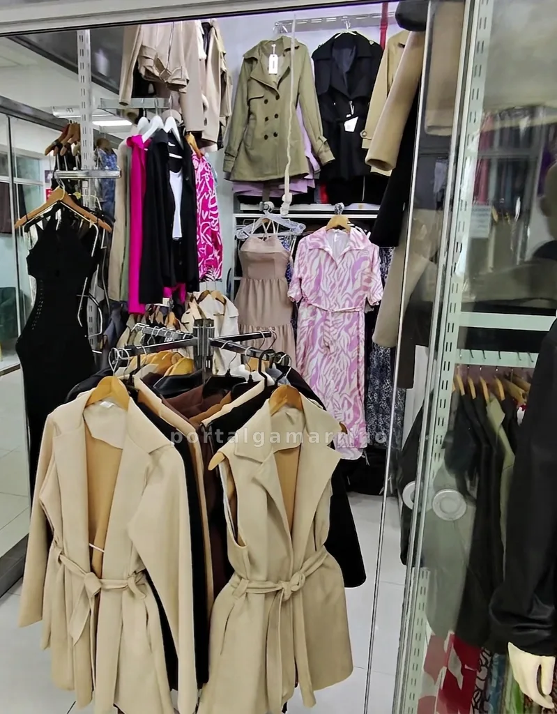Tienda de trenchs y vestidos para mujer · Ropa de Mujer · Ropa para mujer — foto 3