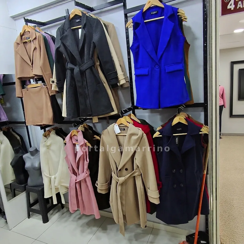 Tienda de abrigos, blazers y vestidos para mujer · Ropa de Mujer · Ropa Elegante para Mujer — foto 2