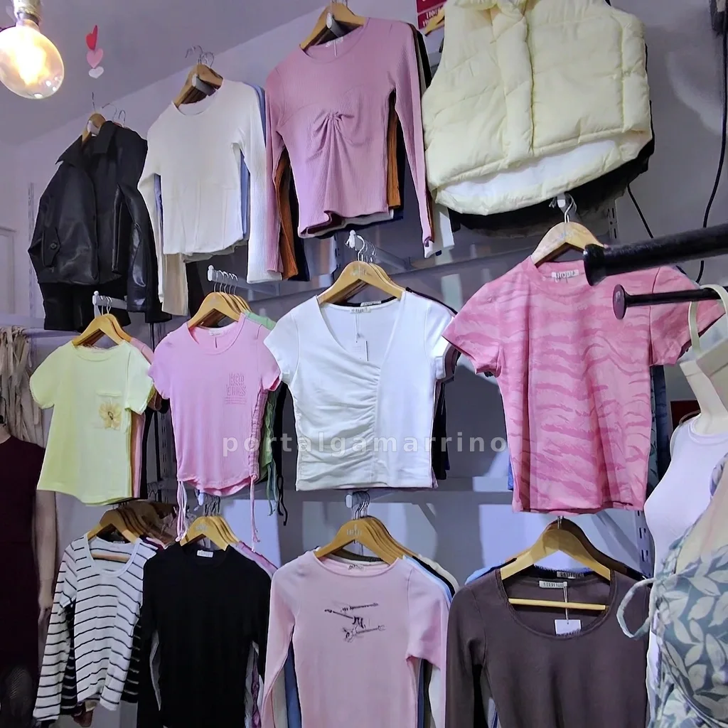 Tienda de polos, blusas y tops para mujer · Ropa de Mujer · Ropa para mujer — foto 1