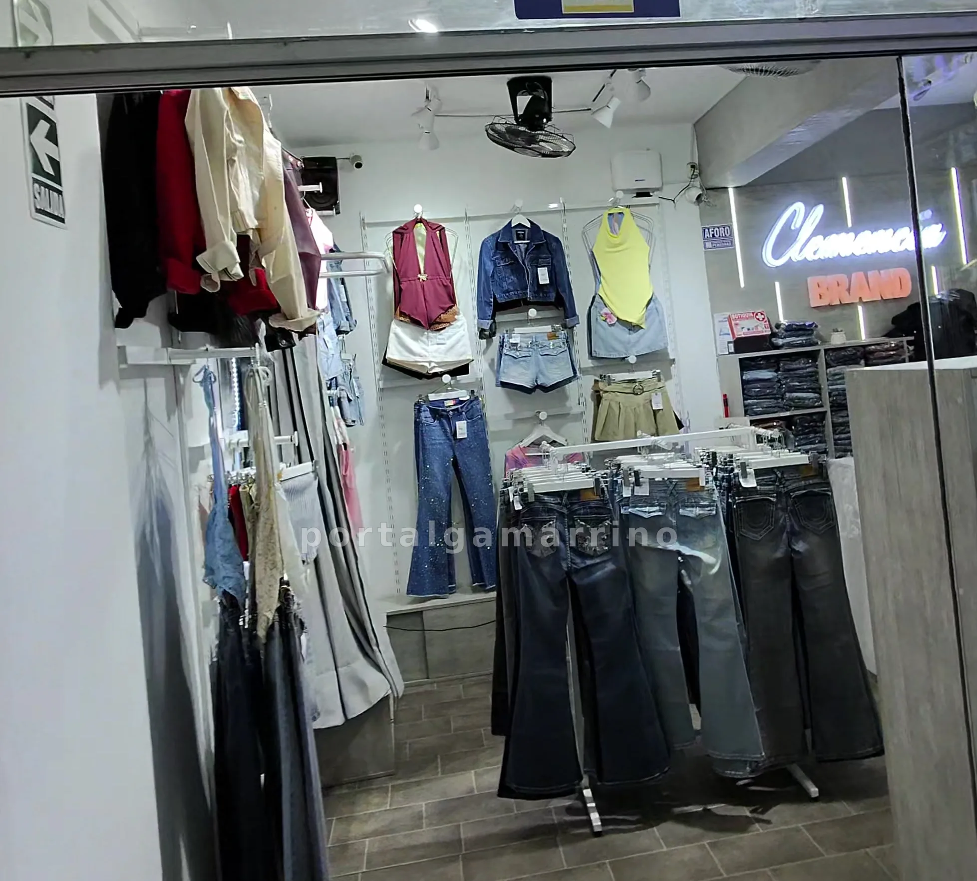 Tienda de moda denim y ropa casual para mujer · Ropa de Mujer · Ropa para mujer — foto 4
