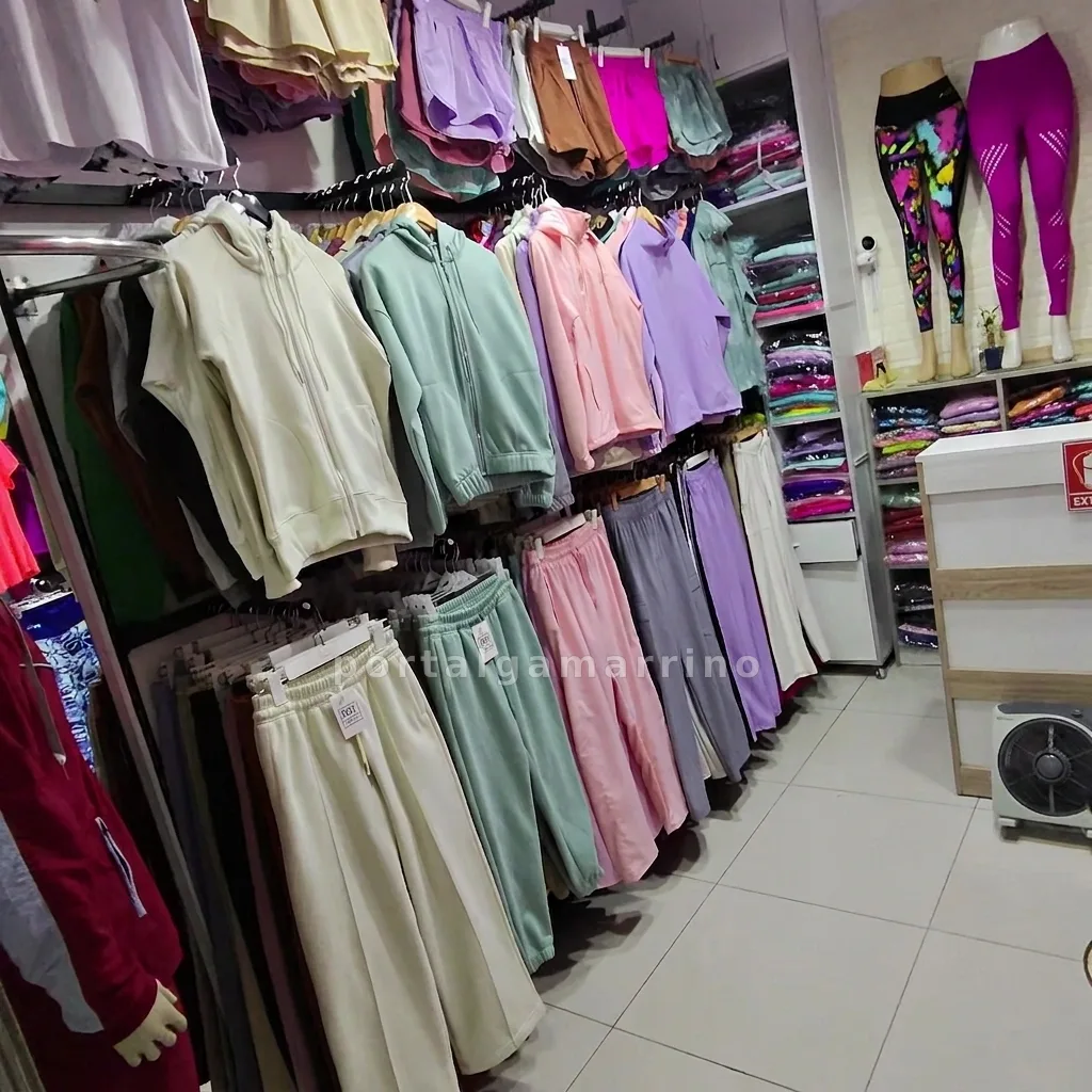 Tienda de ropa deportiva para mujer · Ropa Deportiva · Ropa Deportiva para Mujer — foto 4