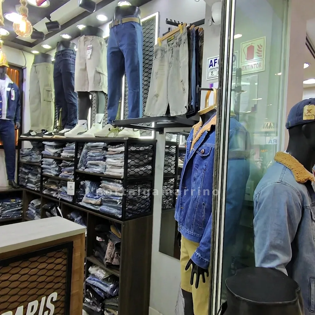 Tienda de jeans y casacas denim para hombre — Galería de Los Jeans