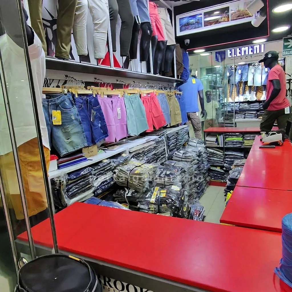 Tienda de jeans, shorts y joggers para hombre · Jeans · Denim para Hombre y Mujer — foto 3