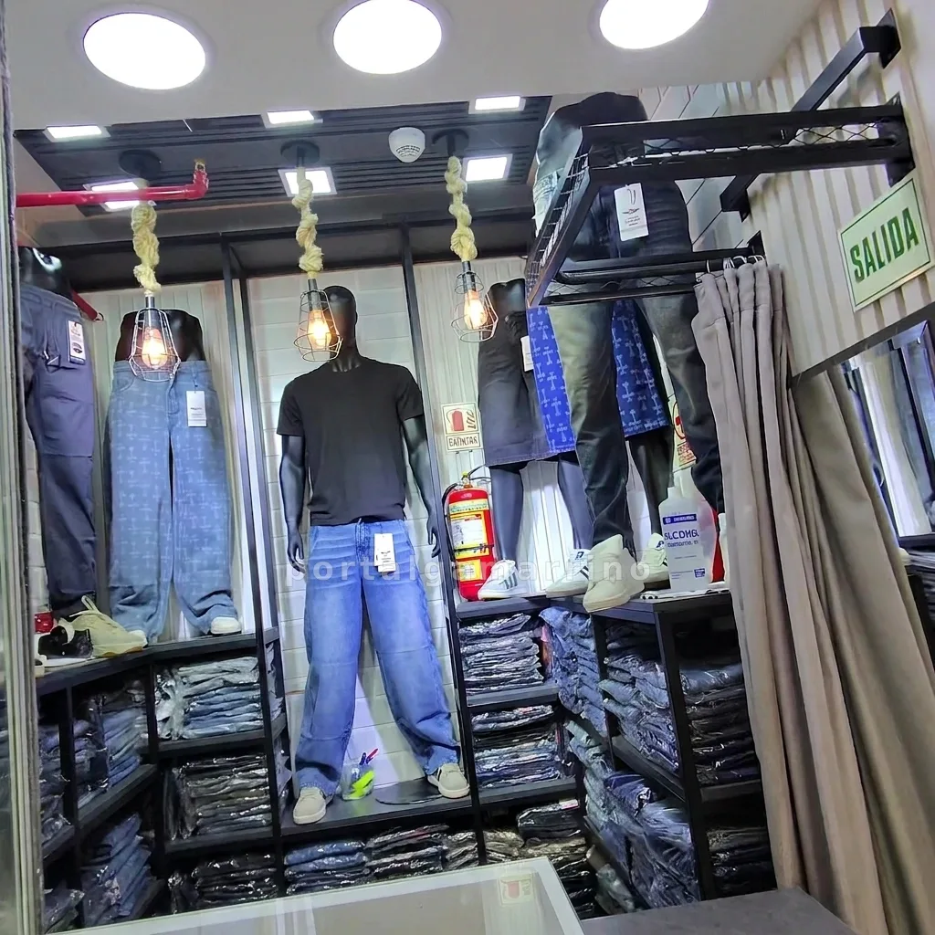 Tienda de jeans y casacas denim para hombre — Galería de Los Jeans