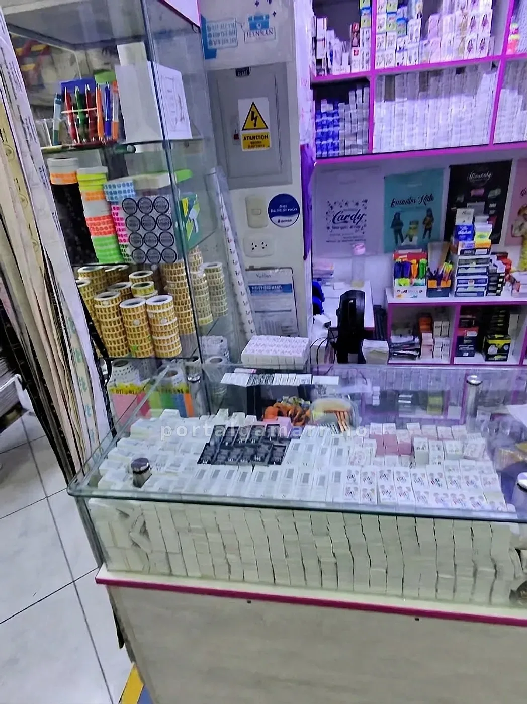 Tienda de etiquetas adhesivas y empaques para productos — Jr Sebastián Barranca 1527, Galerías Victoria