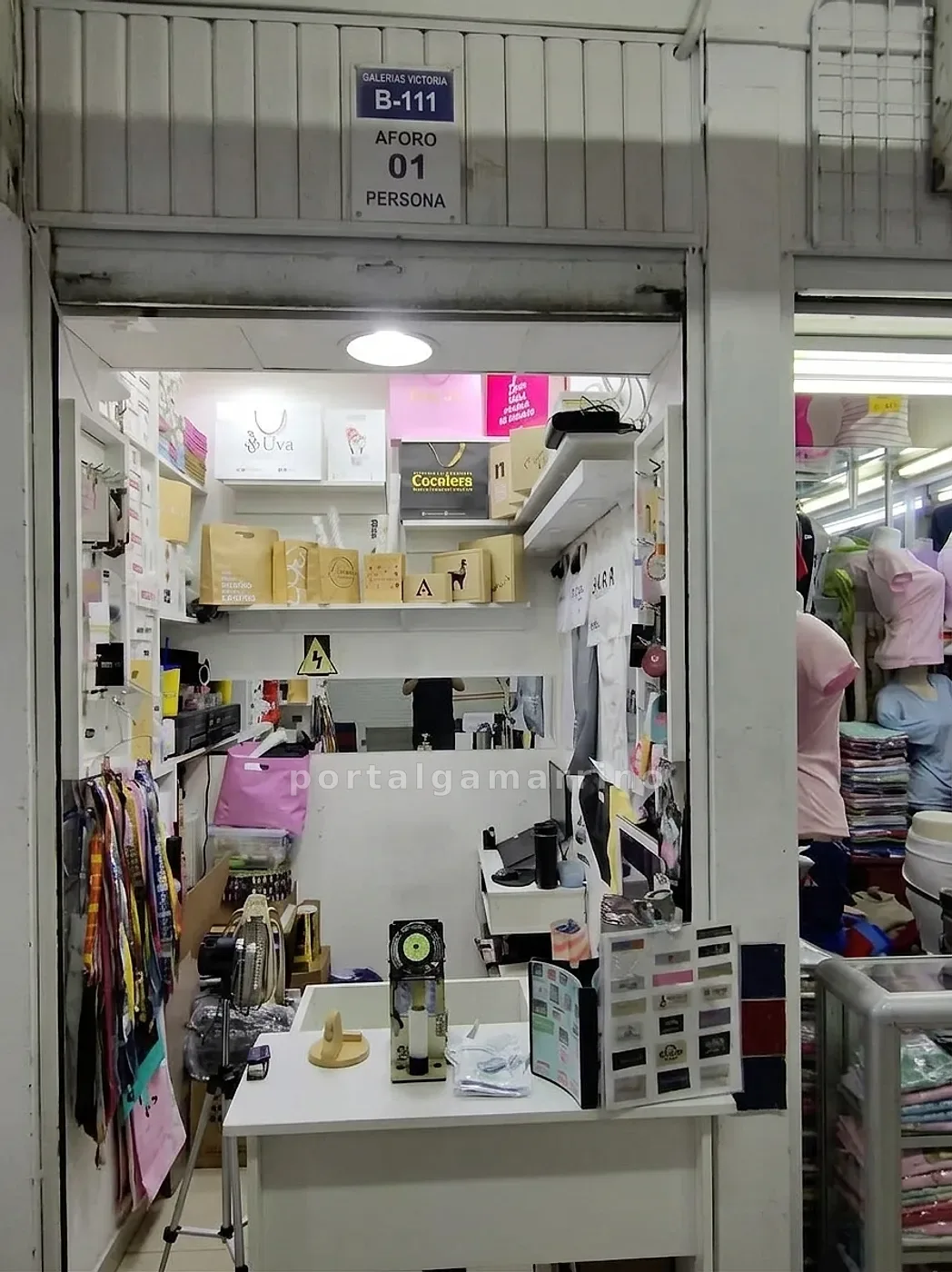 Tienda de bolsas y cajas personalizadas para marcas · Merchandising · Variado — foto 2
