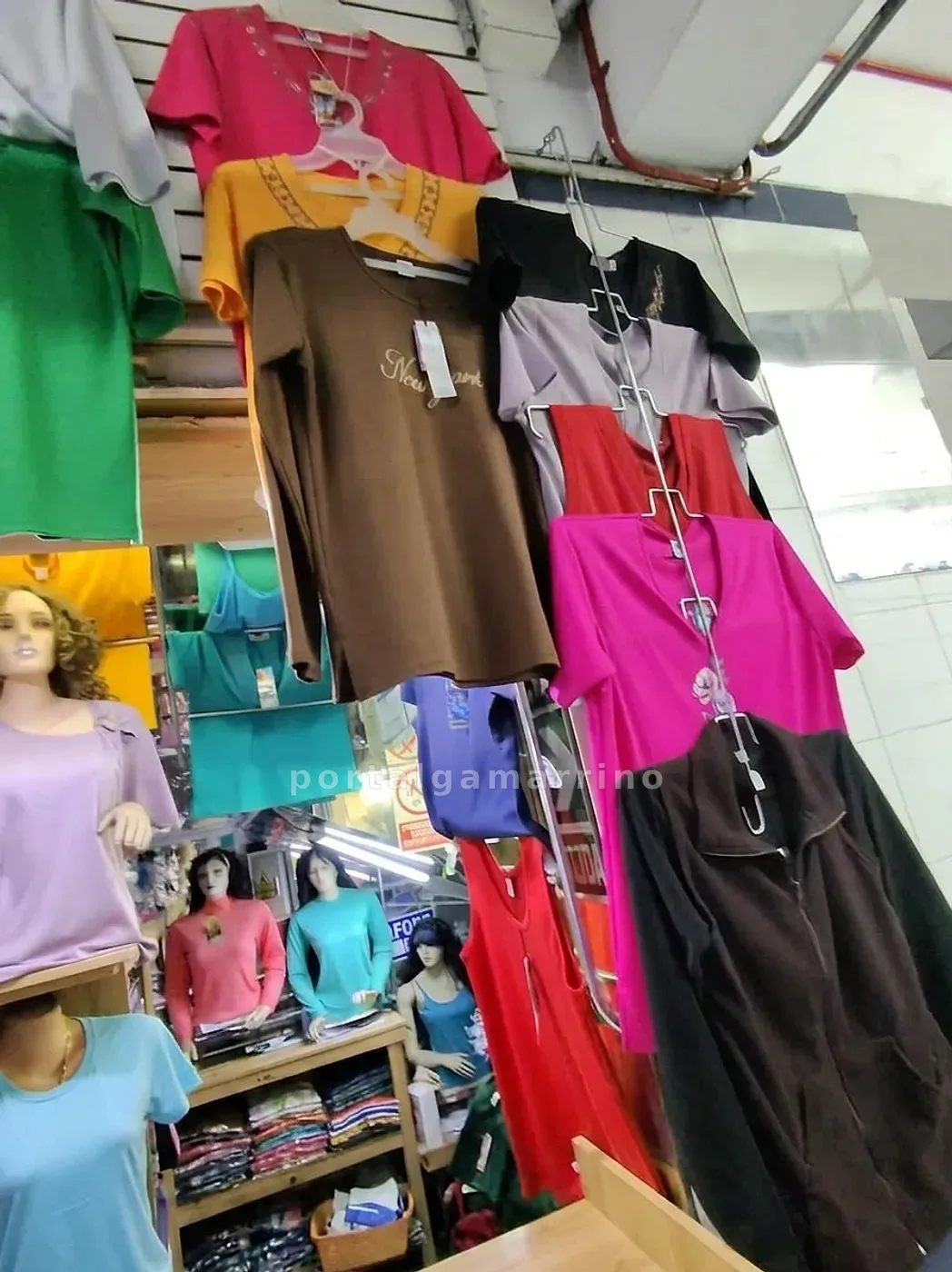 Tienda de polos y vestidos casuales para mujer · Ropa de Mujer · Ropa para mujer — foto 1