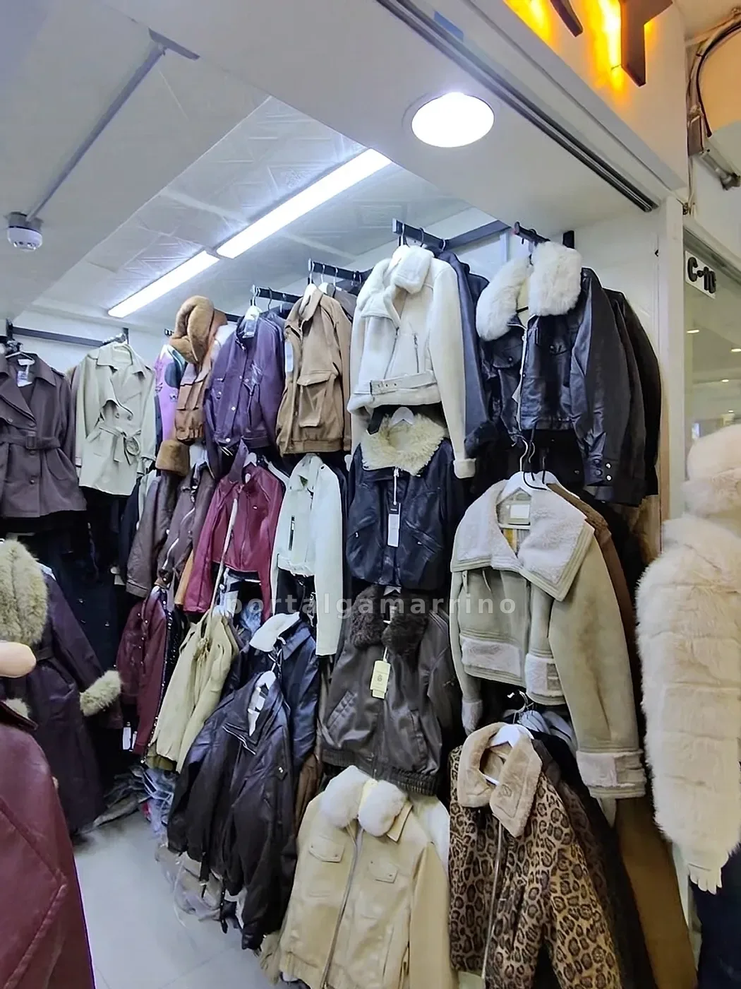 Tienda de casacas y abrigos para mujer · Ropa de Mujer · Abrigos Acolchados y Casacas — foto 3