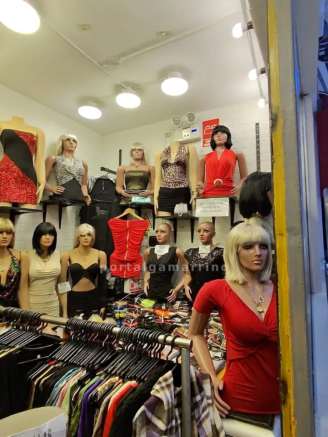 Tienda de vestidos de fiesta y ropa elegante para mujer · Ropa de Mujer · Ropa Elegante para Mujer — foto 1