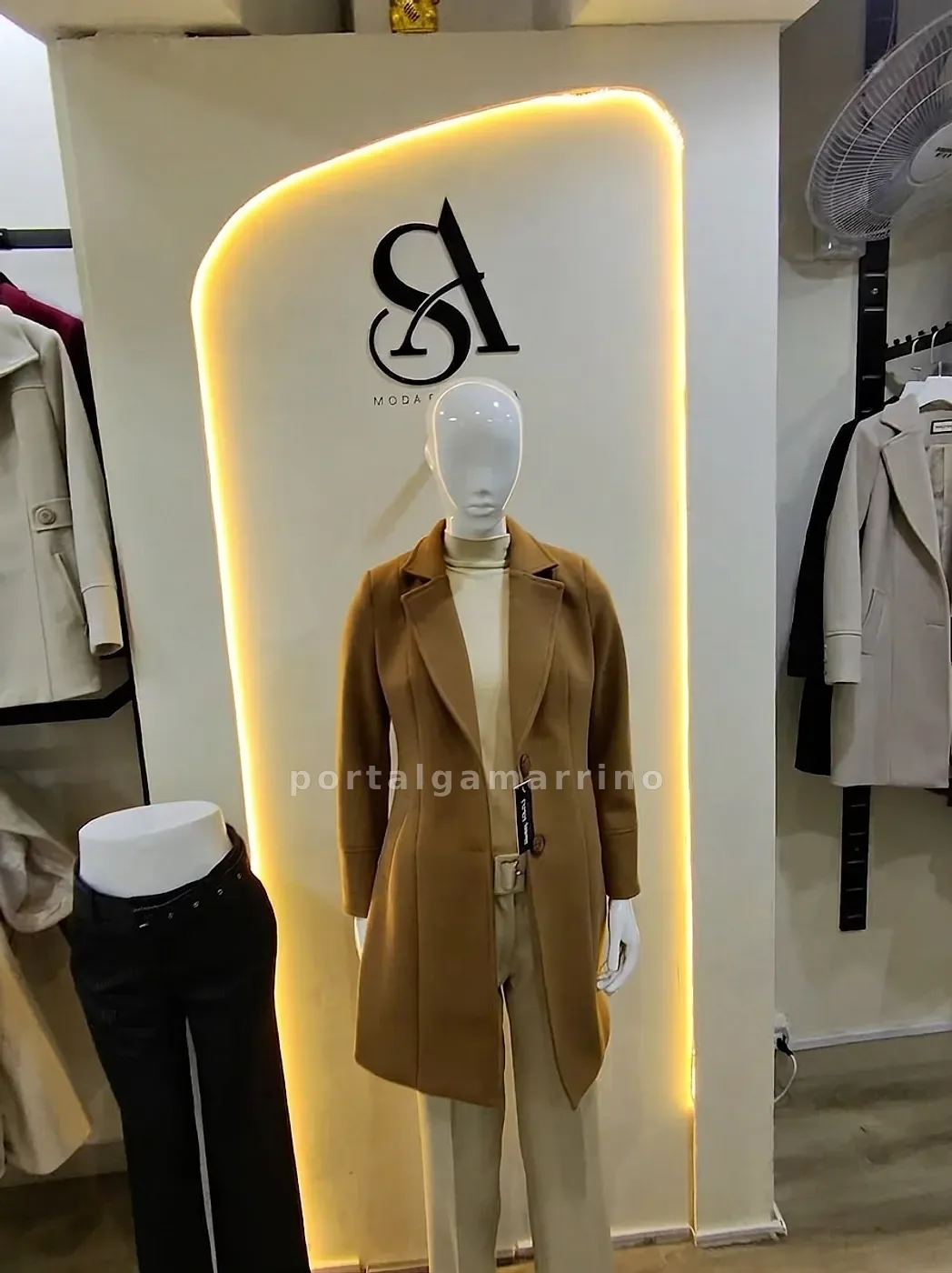 Tienda de abrigos y ropa elegante para mujer · Ropa de Mujer · Ropa Elegante para Mujer — foto 3