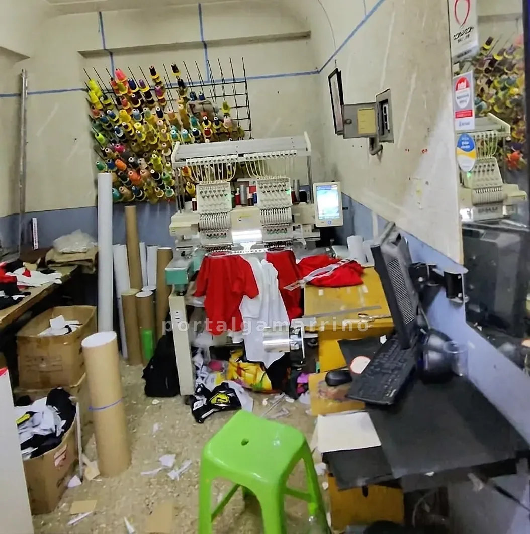 Taller de bordado computarizado y personalización textil — Galería La Reyna