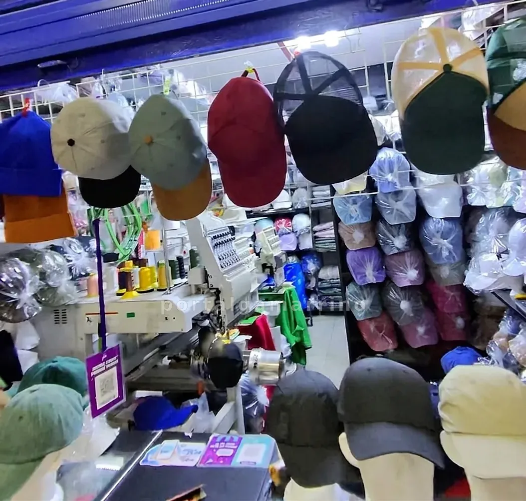 Tienda de gorras y gorros — Galería La Reyna