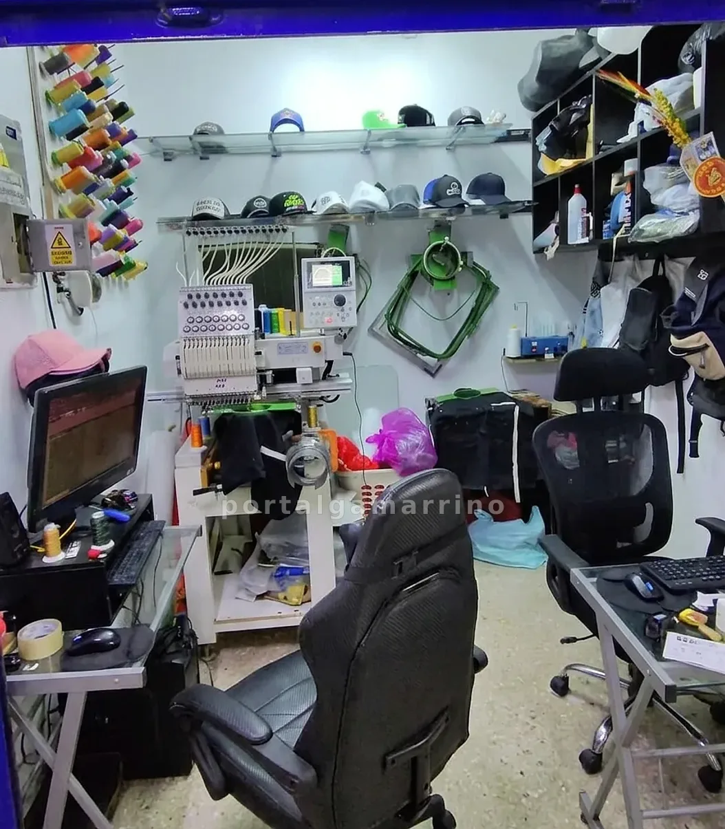 Bordado de gorras y mochilas — Galería La Reyna