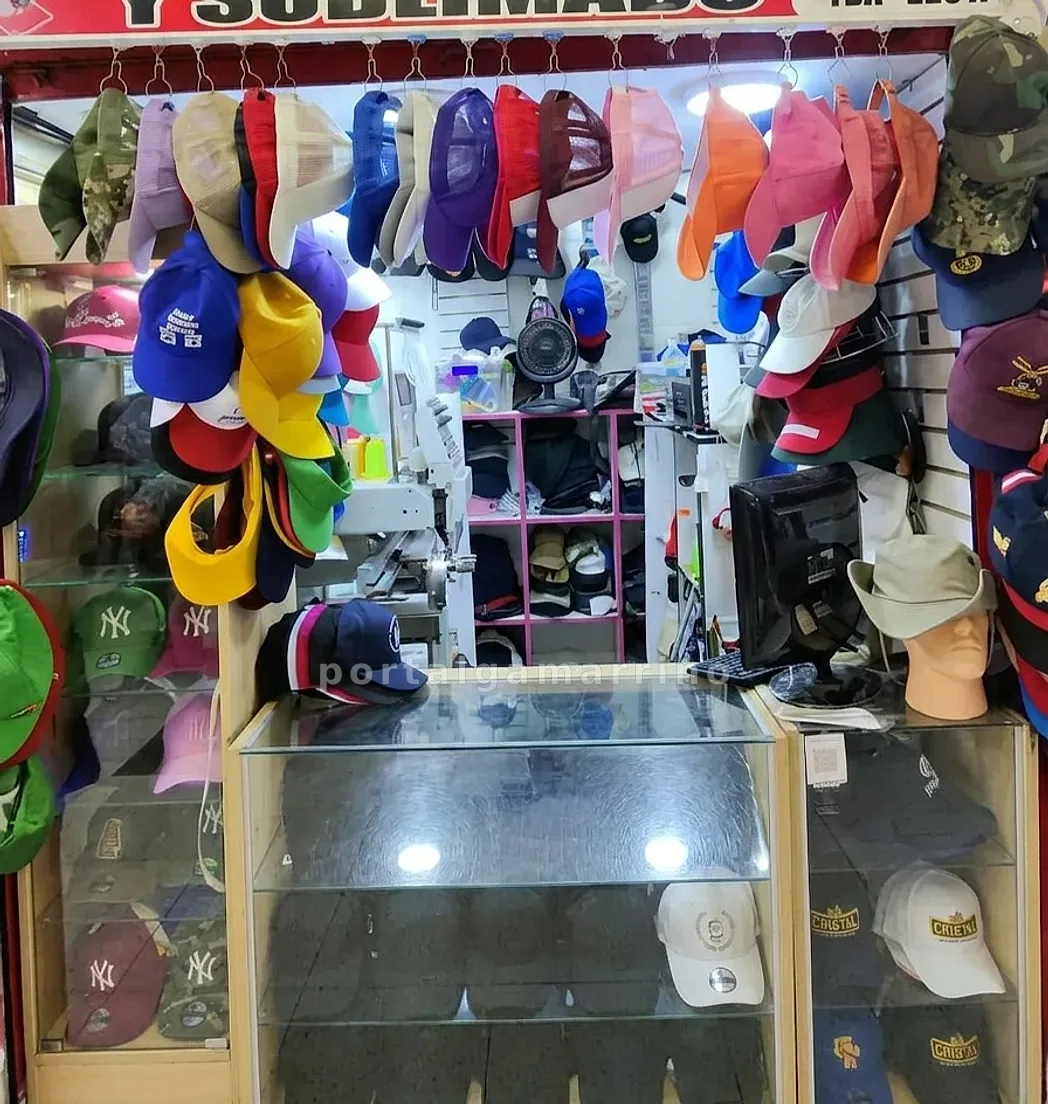 Tienda de gorras personalizadas y bordado — Galería La Reyna