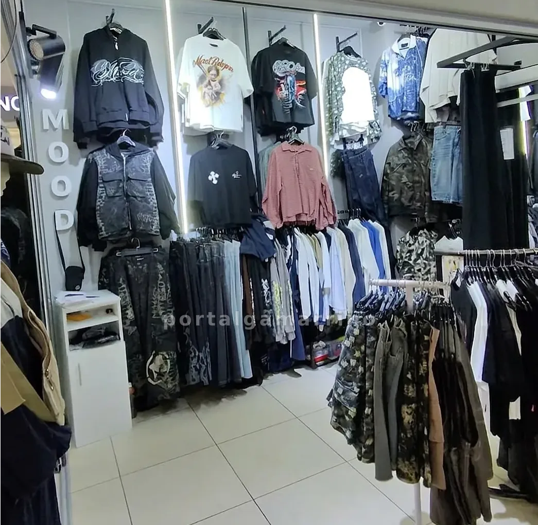 Tienda de ropa urbana y casual juvenil · Ropa y Moda · Ropa Casual — foto 4