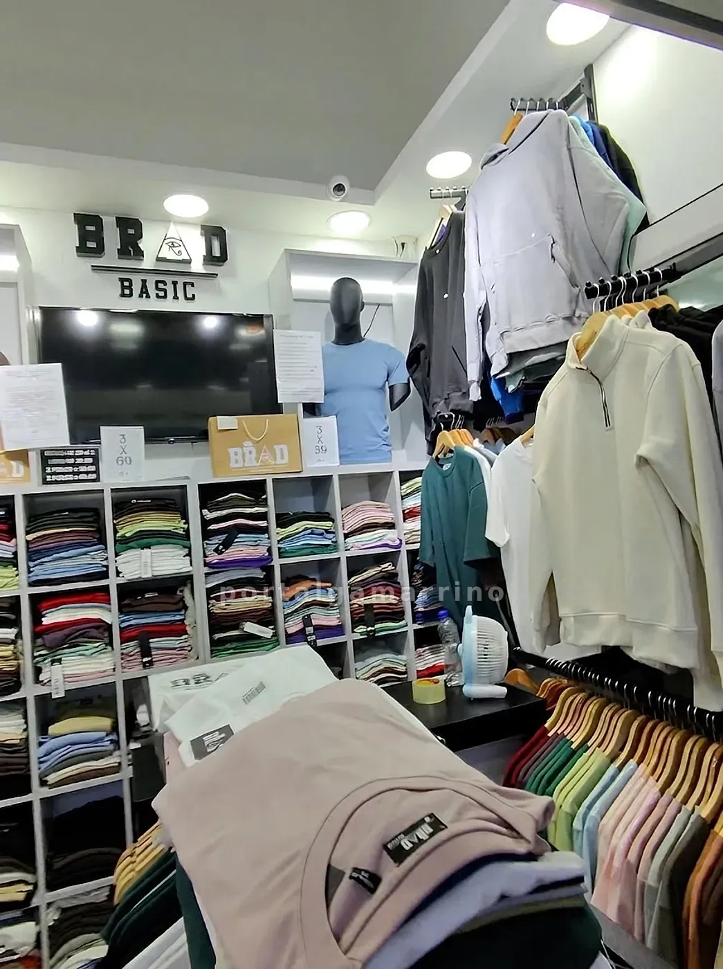 Tienda de polos y poleras básicas unisex · Ropa y Moda · Polos Básicos — foto 2
