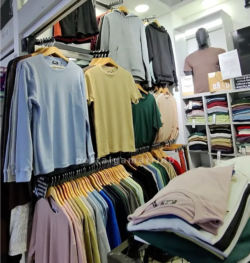 Tienda de polos y poleras básicas unisex · Ropa y Moda · Polos Básicos — foto 3