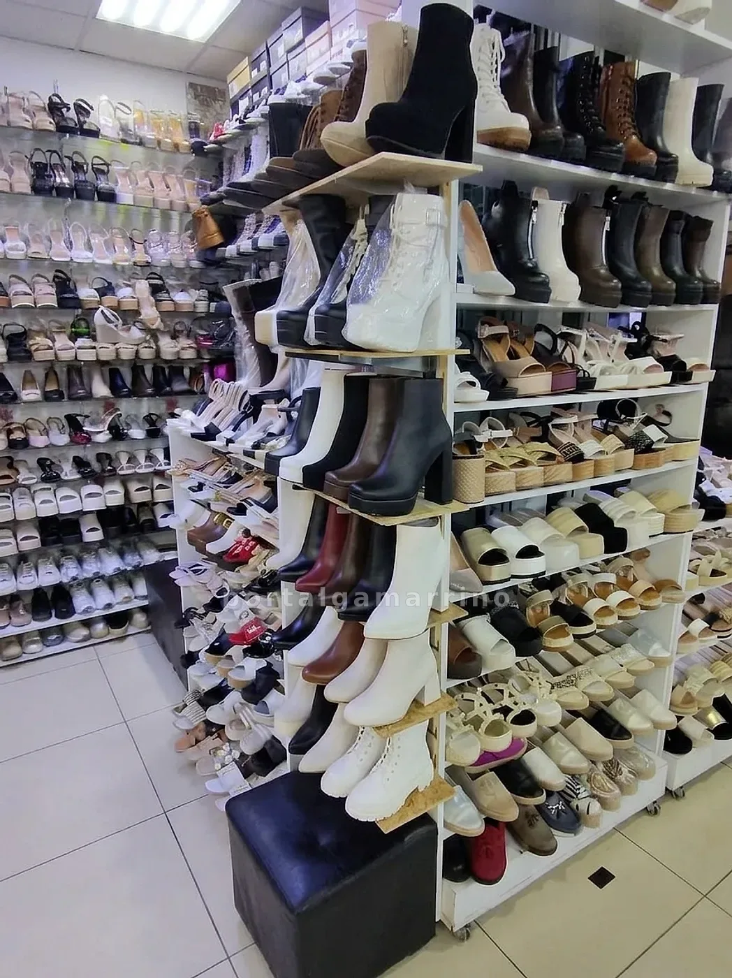 Tienda de calzado para mujer — C.C Gama Moda Plaza