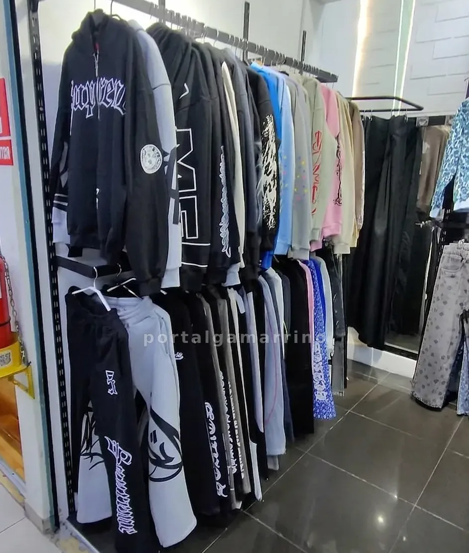 Tienda de ropa urbana con poleras, polos y joggers · Ropa y Moda · Ropa Casual — foto 3