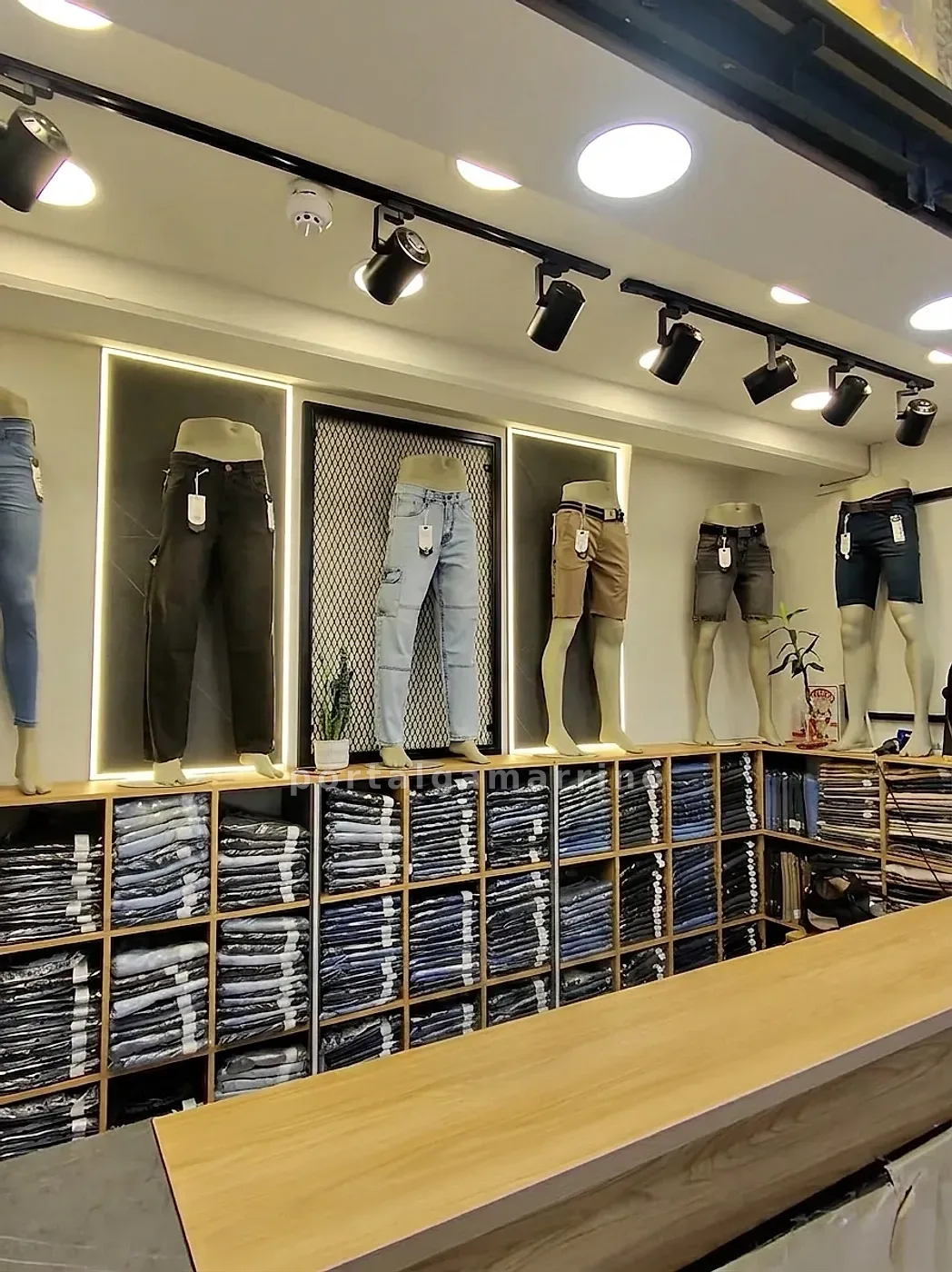 Tienda de jeans y camisas casuales para hombre · Jeans · Denim para Hombre y Mujer — foto 2