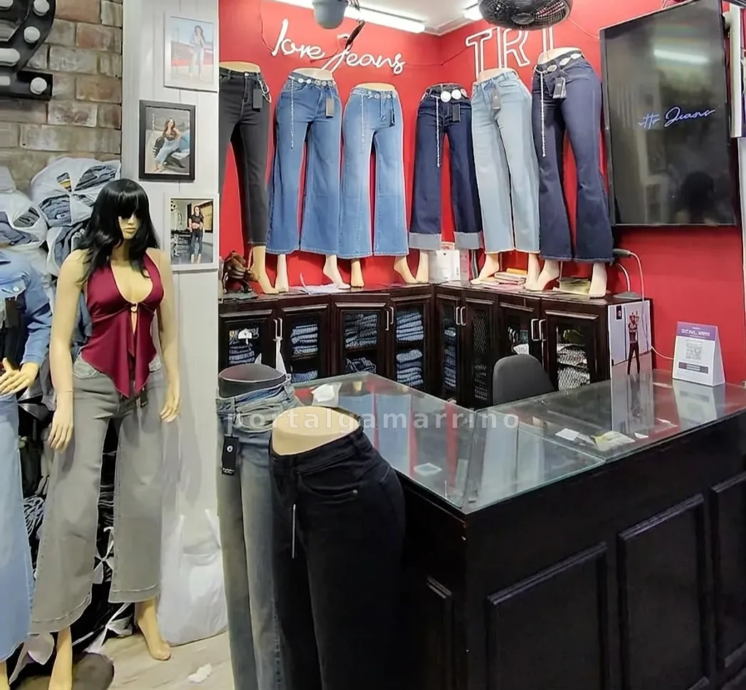 Tienda de jeans para mujer — Galería El Paraíso