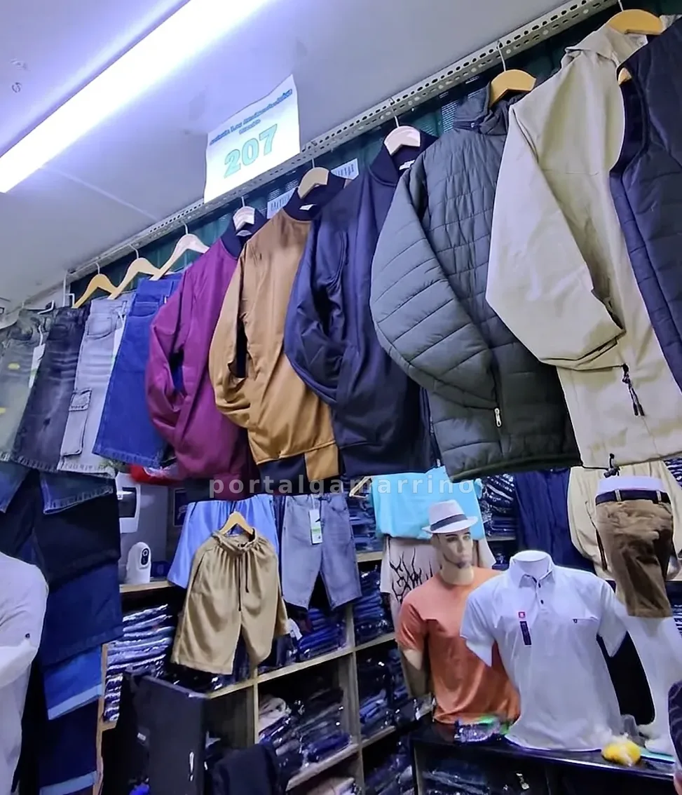 Tienda de jeans y ropa casual para hombre — Galería Los Confeccionistas