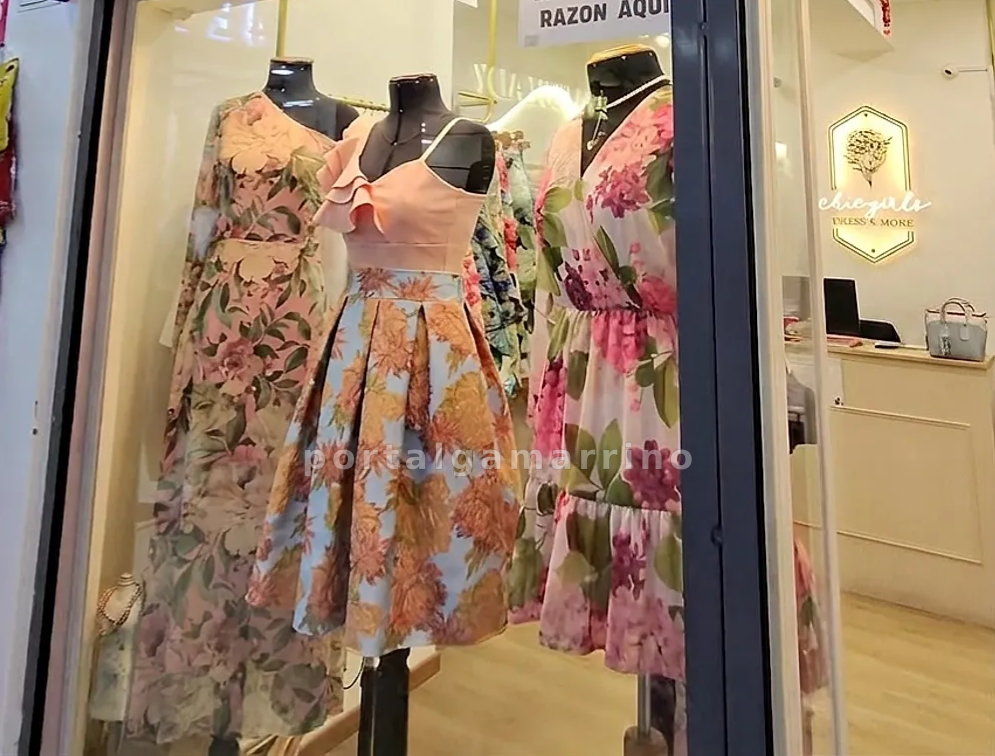 Tienda de vestidos florales para mujer · Ropa de Mujer · Vestidos — foto 1