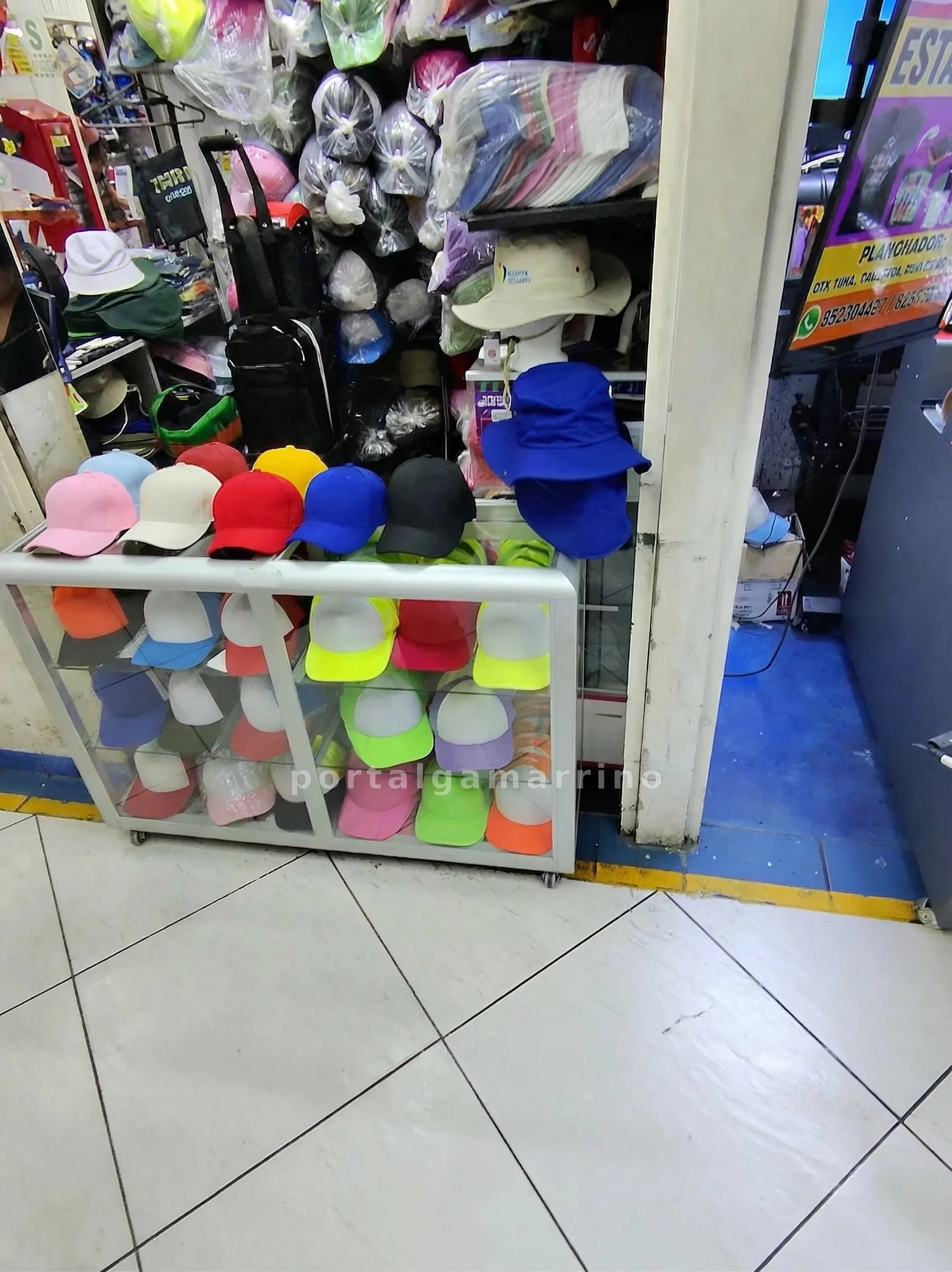 Tienda de gorras y sombreros publicitarios · Merchandising · Gorras personalizadas y bordado — foto 2