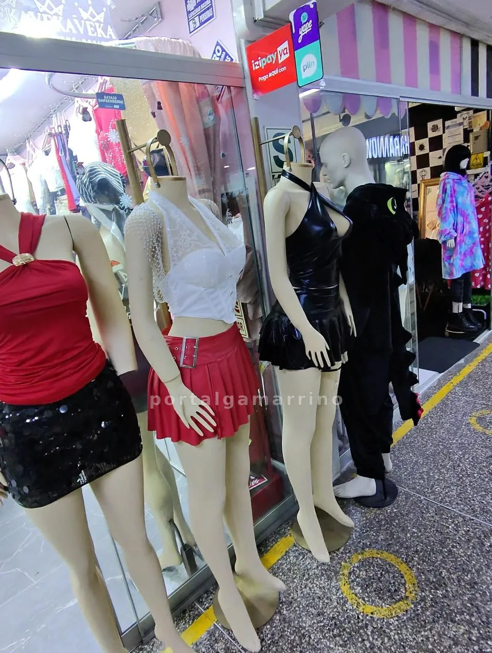 Tienda de Ropa Femenina con Tops y Vestidos de Fiesta · Ropa y Moda · Tops y Corsets — foto 3